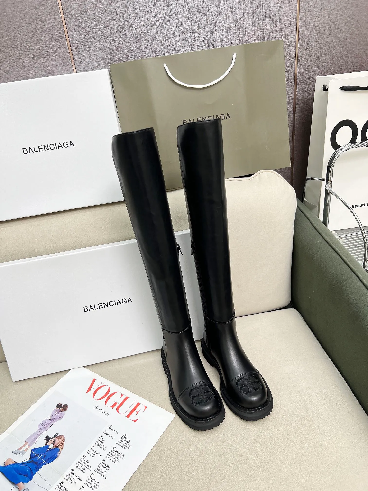 👟👟Ex-factory price 660👟👟 🍓 2024 Autumn and Winter BALENCIAGA/Balenciaga stretch boots are recommended [Proud] This shoe is very popular this year, independent style ➕ impeccable detail workmanship everywhere. 🆚Fabric: First-layer cowhide + boot elastic pu. Inner sheepskin size 35-40, 41 can be customized.